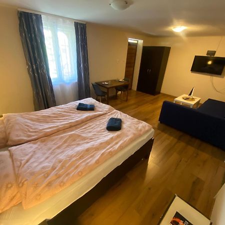 Summer Apartments Tiszakécske Eksteriør bilde