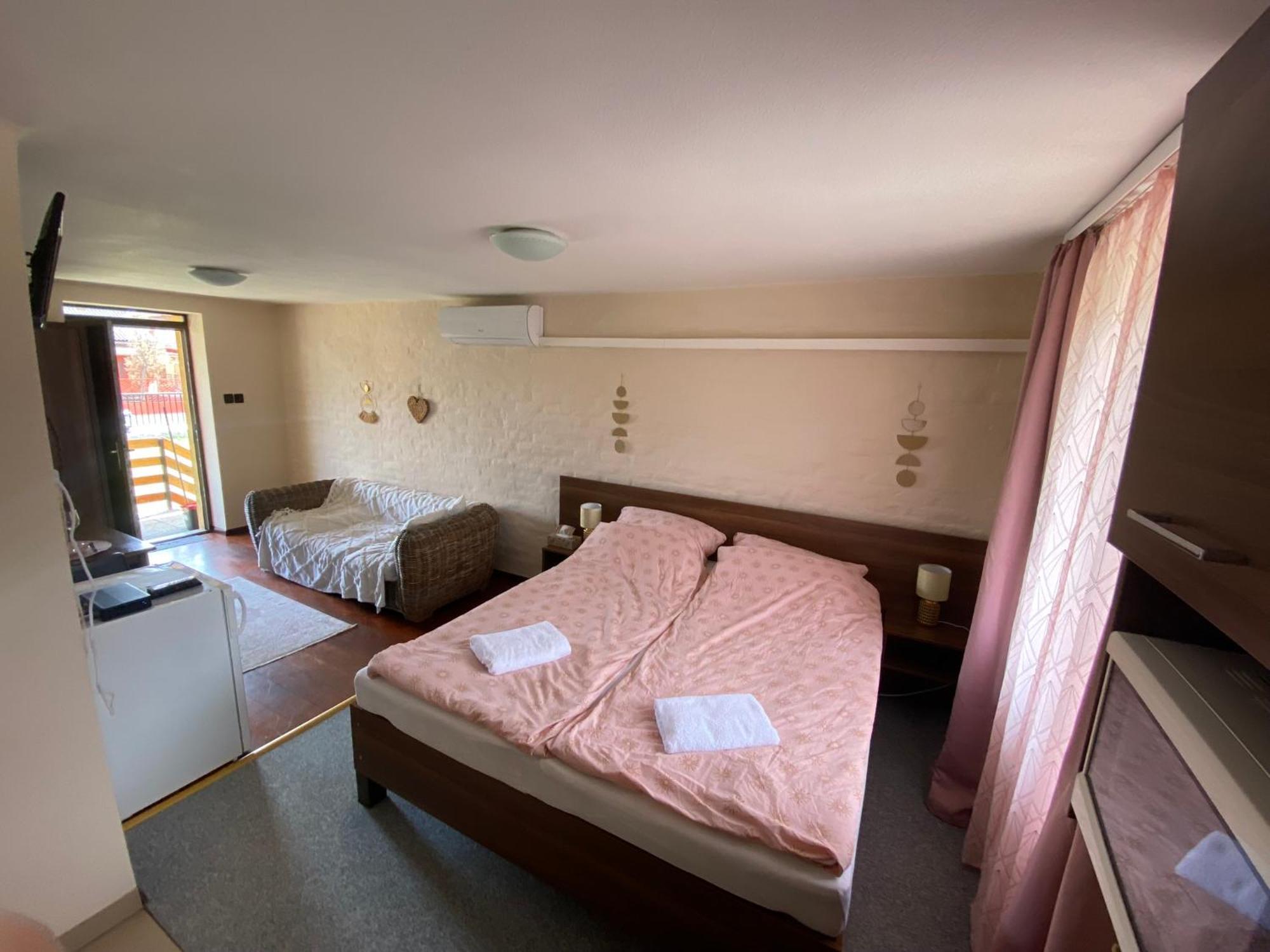 Summer Apartments Tiszakécske Eksteriør bilde